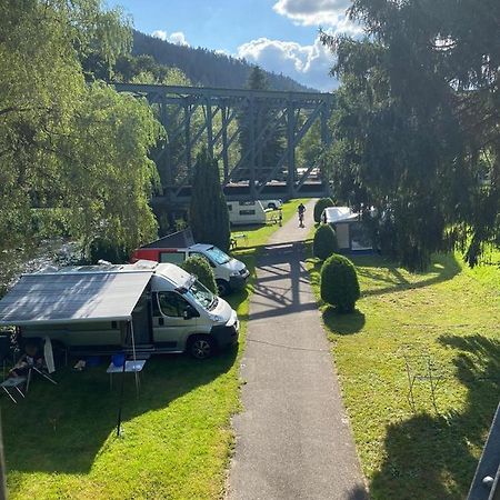 Camping Wohnwagen Standard Schiltach Εξωτερικό φωτογραφία